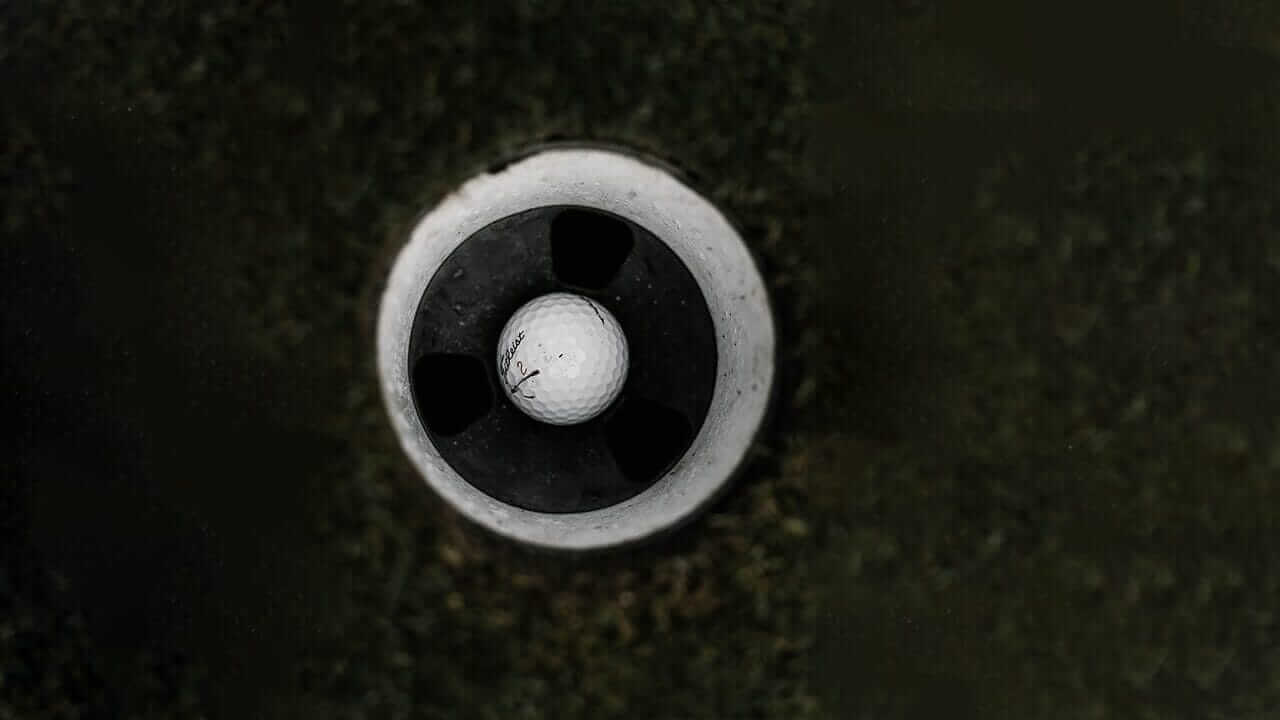 Hole-in-One-Versicherung: Kosten, Anbieter und wann sie sich wirklich lohnt