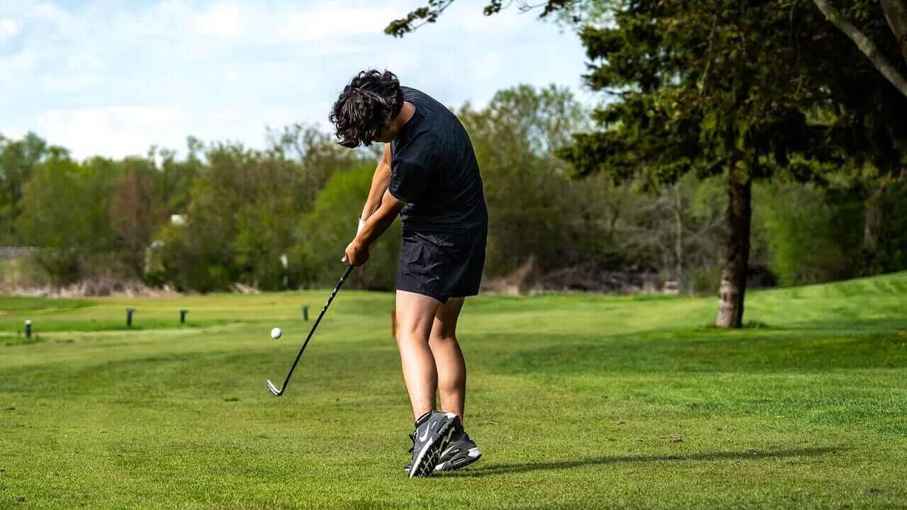 Fehler, die du auf der Driving Range unbewusst machst.