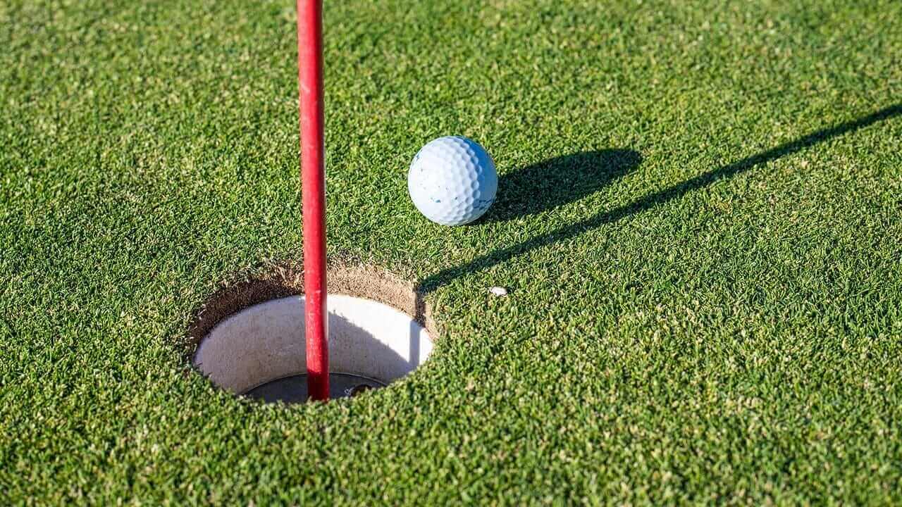 Tipps, um ein konstant guter Golfer zu werden