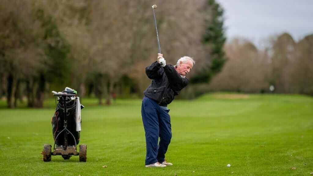 Ist Golf ein Rentner Sport? 3 Alter Herr Golf spielen