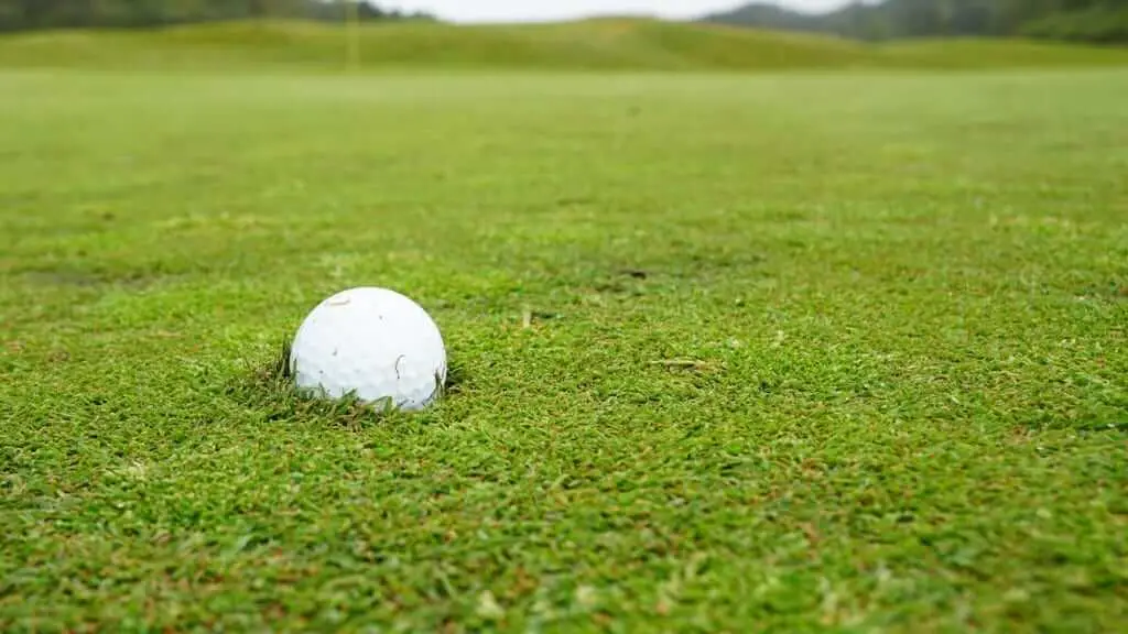 Tipps für das Golfen bei Regen 3 Die verwirrendsten Golfregeln